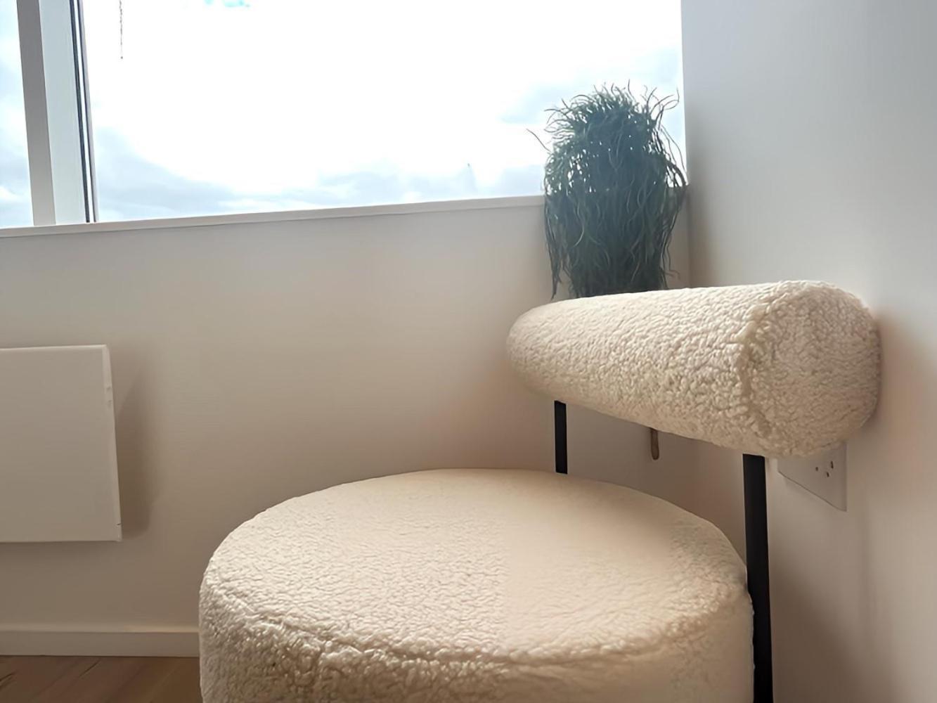 1Br Luxury Flat At Train Station - Long Stays Welcome - Just Ask Milton Keynes Exterior foto