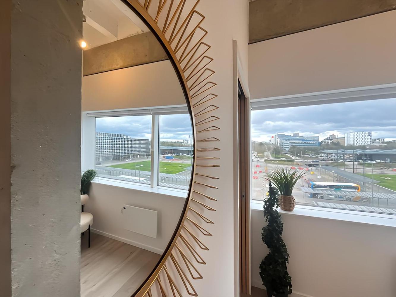 1Br Luxury Flat At Train Station - Long Stays Welcome - Just Ask Milton Keynes Exterior foto