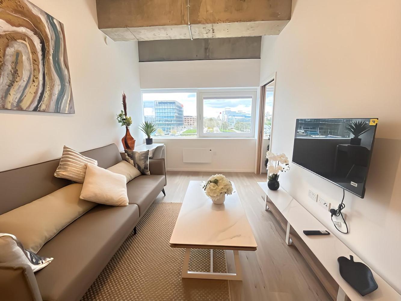 1Br Luxury Flat At Train Station - Long Stays Welcome - Just Ask Milton Keynes Exterior foto