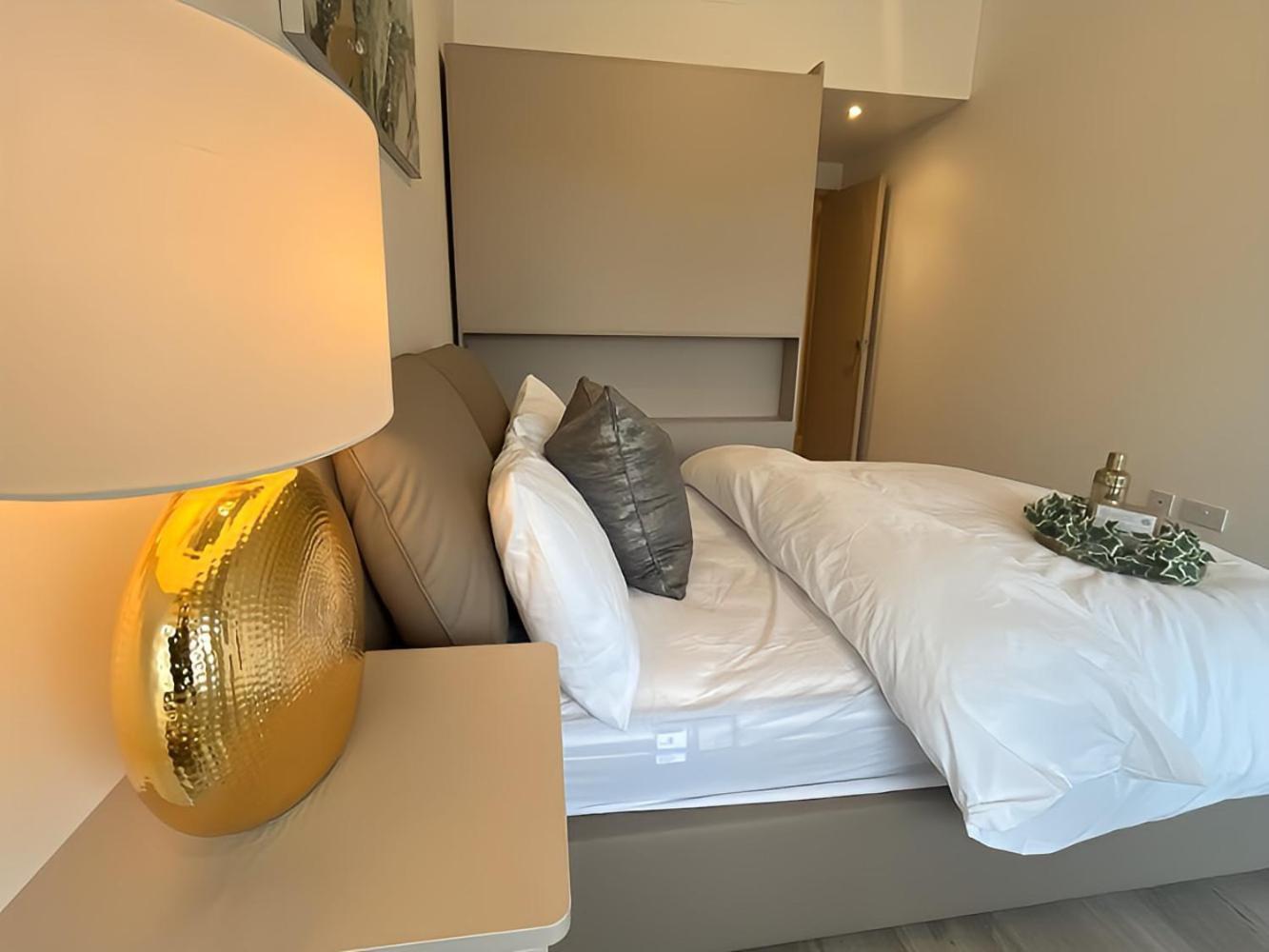 1Br Luxury Flat At Train Station - Long Stays Welcome - Just Ask Milton Keynes Exterior foto